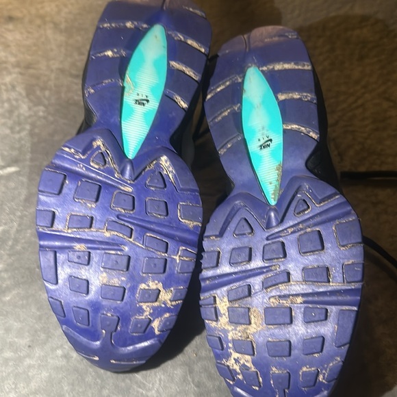 Warn onceAir max sneakers